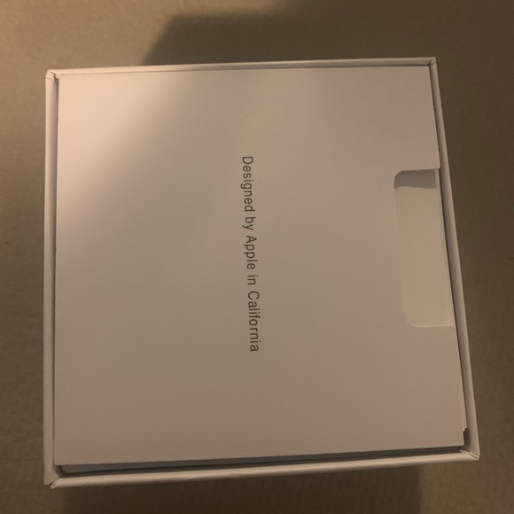 Brand new airpods - Picture 4 of 6
